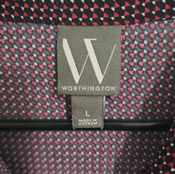 Patterned Button-up Blouse - Picture 2 of 3